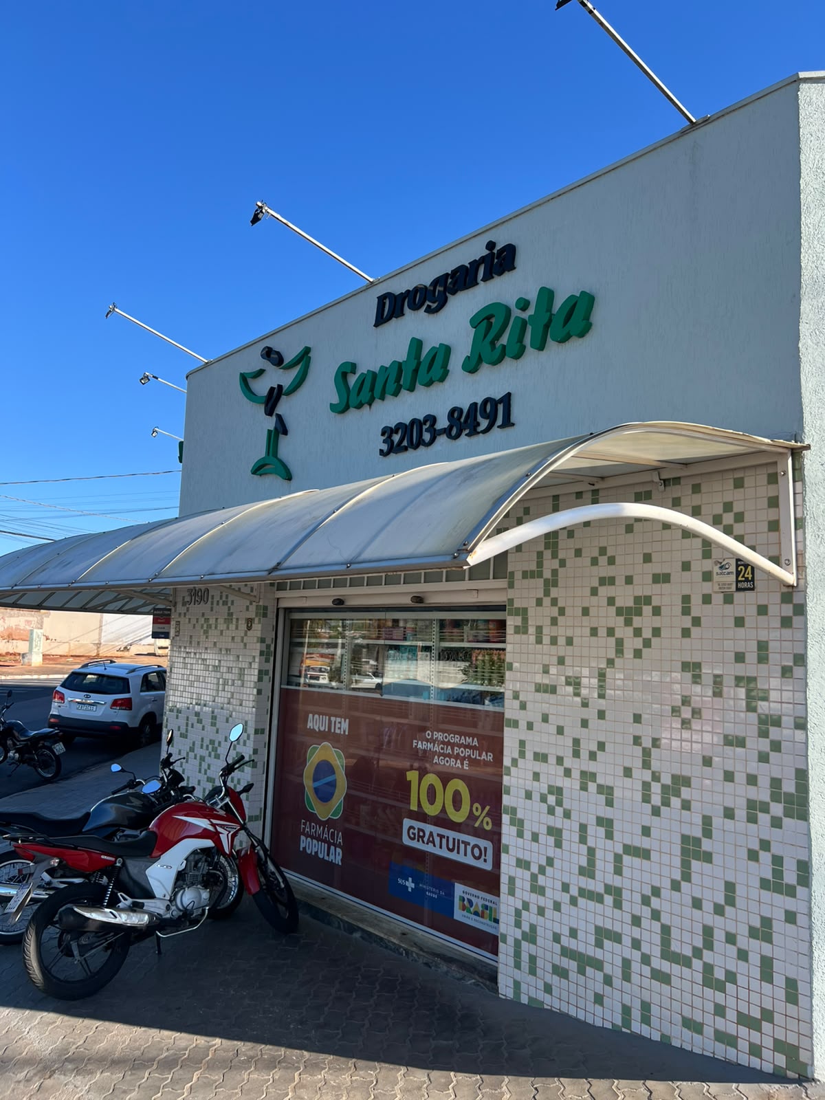 Fachada Drogaria Santa Rita
