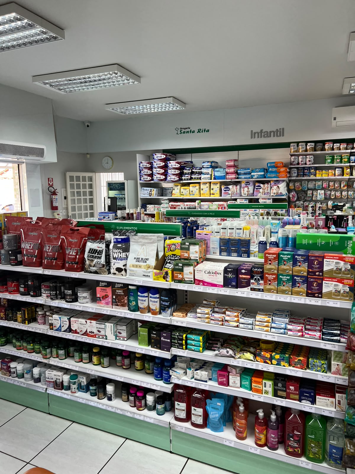 Interior Seção Infantil e Suplementos